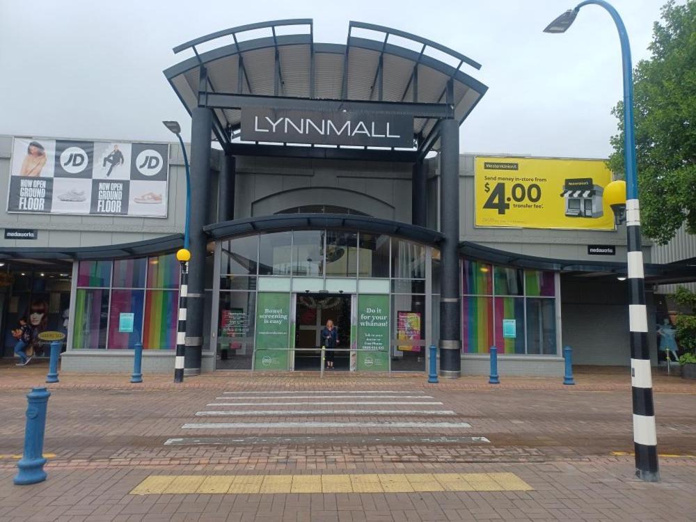 Cosy In New Lynn * Auckland